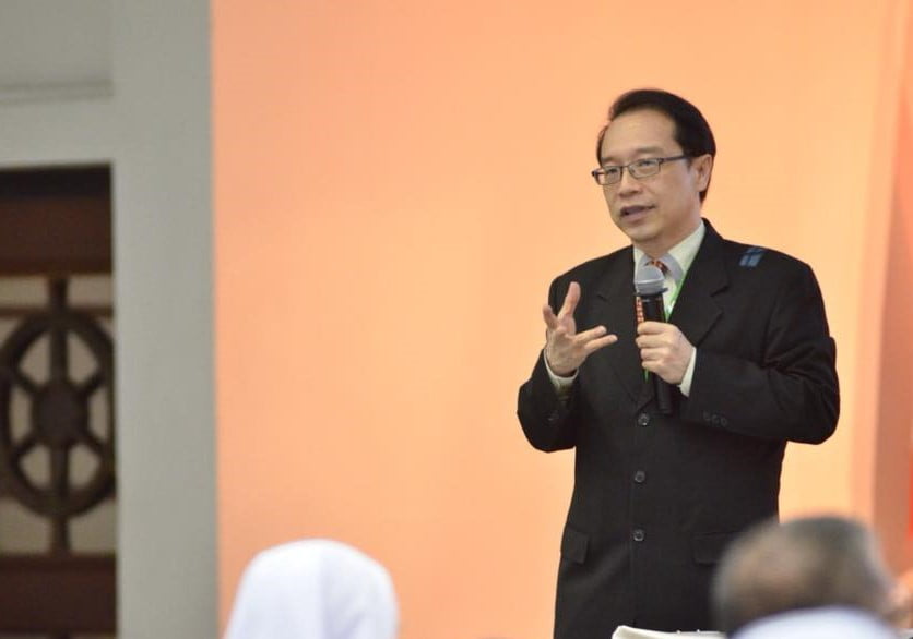 อนุสรณ์ ธรรมใจ