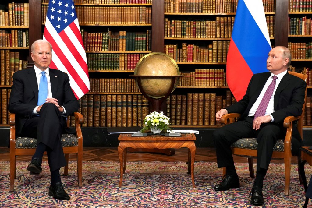 https://www.infoquest.co.th/wp-content/uploads/2021/06/2021-06-16T152517Z_1_LYNXNPEH5F0XX_RTROPTP_4_USA-RUSSIA-SUMMIT-GENEVA-1024x683.jpg